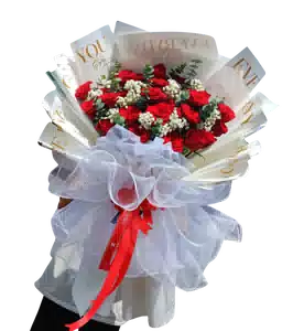 Bó Hoa Hồng Đỏ Gói Trắng Nổi Bật