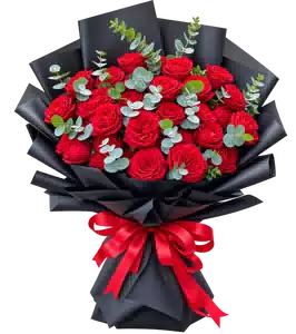 Bó Hoa Hồng Đỏ Phối Hoa Phụ