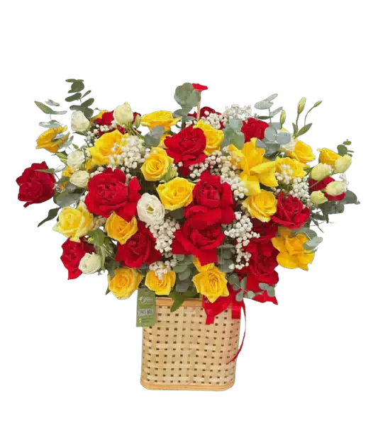 Giỏ Hoa Hồng Đỏ và Vàng phối Hoa Trắng Nhỏ